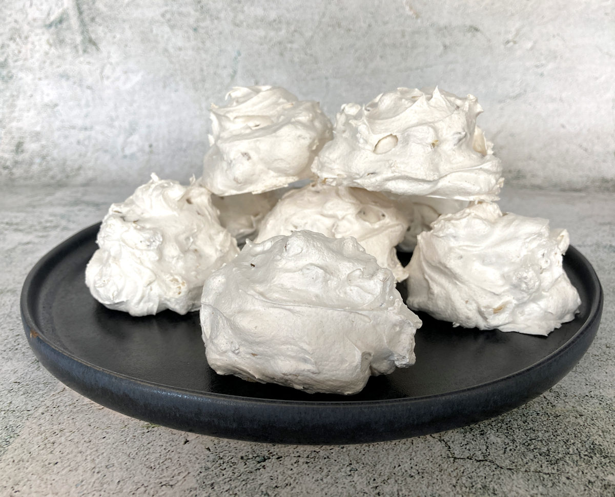 Date And Walnut Nougat Meringues Recipe Cuisine Fiend